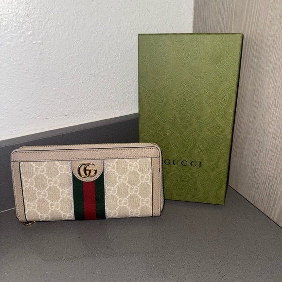 Gucci Beige Wallet with Green and Red Stripe - Picture 2 of 5